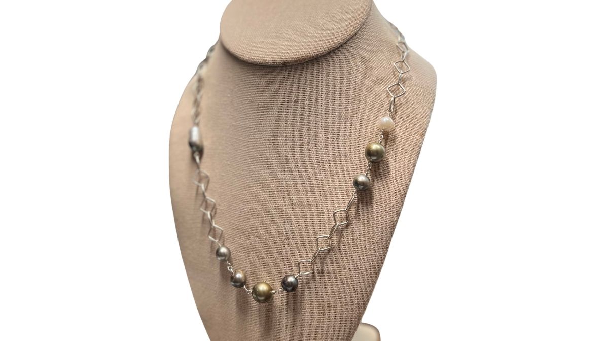 143 Silver Pearl Necklace